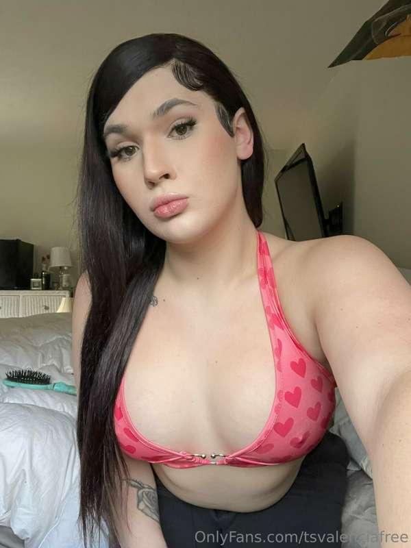 I’m the hot tea for today.💋 would you take a sip?