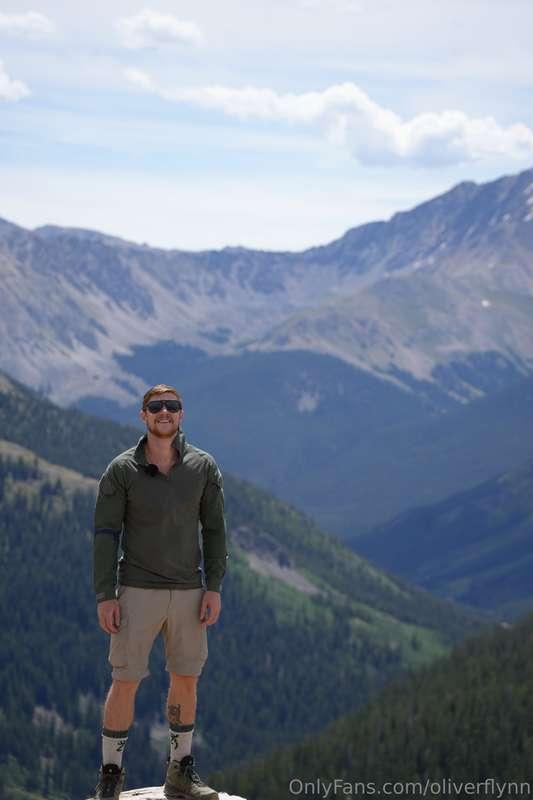 Nature's nice but I'm the real view out here 😎