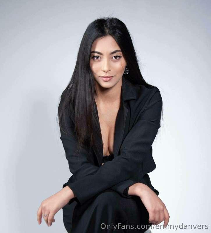 An ideal woman - what is she like? There can be 1000's of op..