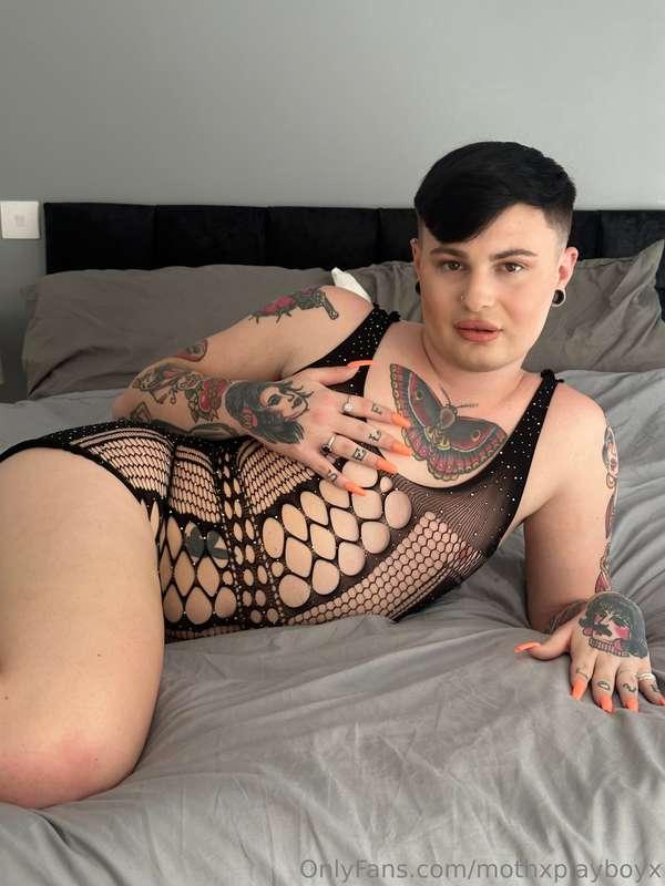 mothxplayboyx image #1