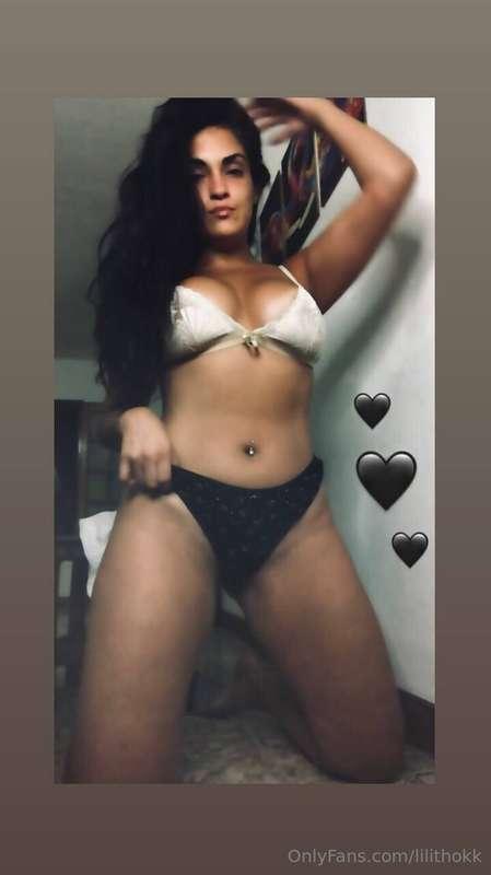 @laritabass 

I’m your new favorite brunette obsession 😈… Fo..