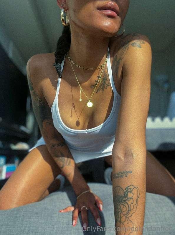 I'd love to climb onto your cock! 👅😏