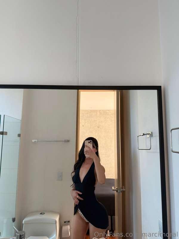 the mirror always tells the truth 🖤