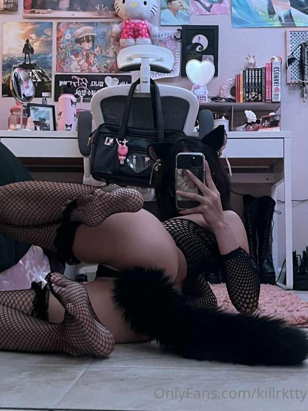 srry my pussy's so fat