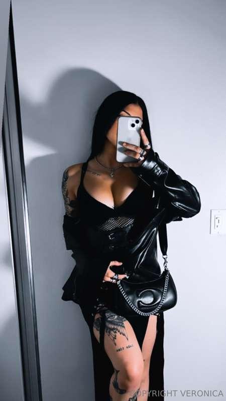 what color do u think i look the best inn? lmk😈