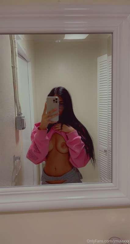 Hii old subs & new I’m jenelle:) welcome to my only fan’s wh..