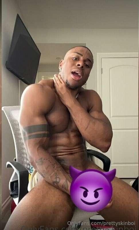 DM me for the new full Vid 😏🥵
