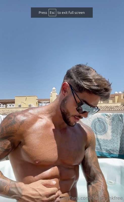 ‼️𝐍𝐞𝐰 𝐯𝐢𝐝𝐞𝐨 ‼️collaboration in jacuzzi 🤤 here is another ama..