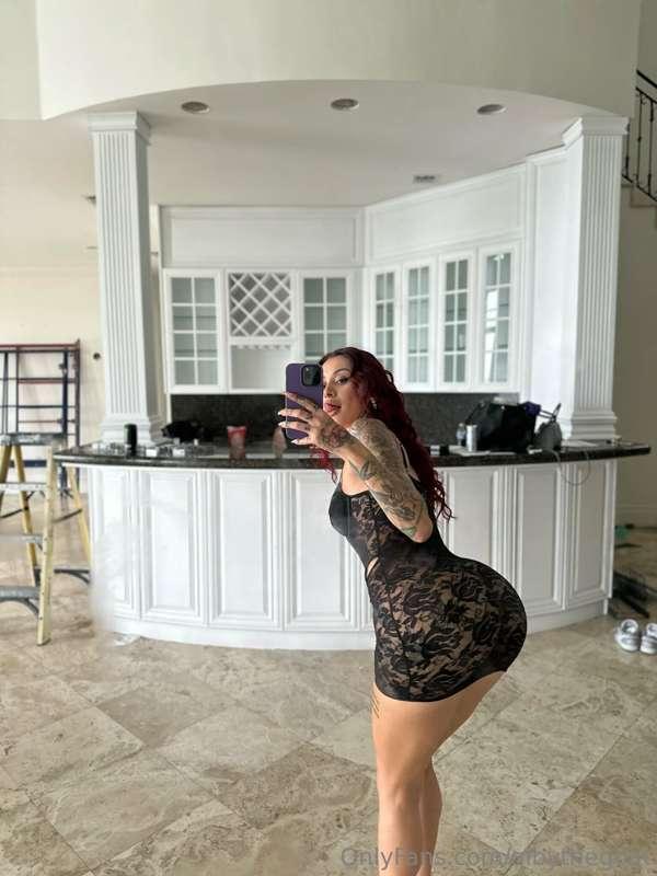 At my sugar daddy’s house brb😌

Wanna see me fuck him? Or do..