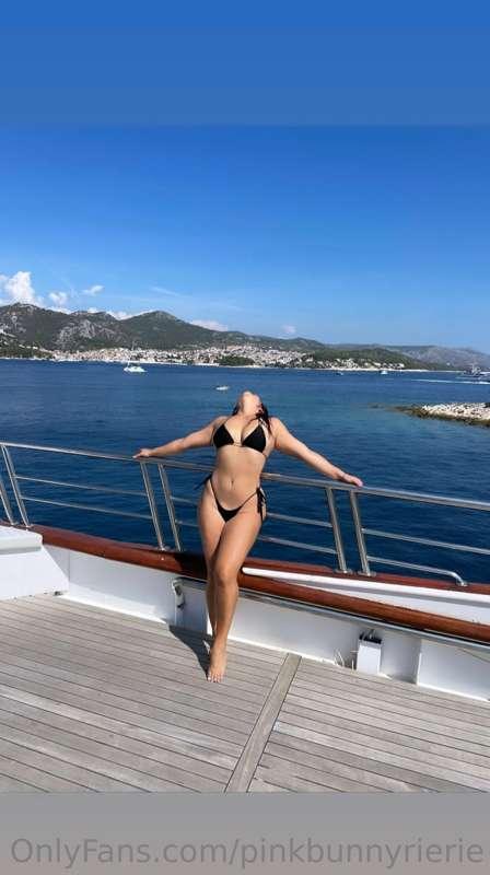 pinkbunnyrierie image #0