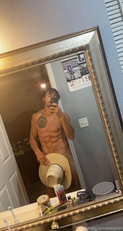 Message me to wear the hat😘🥵