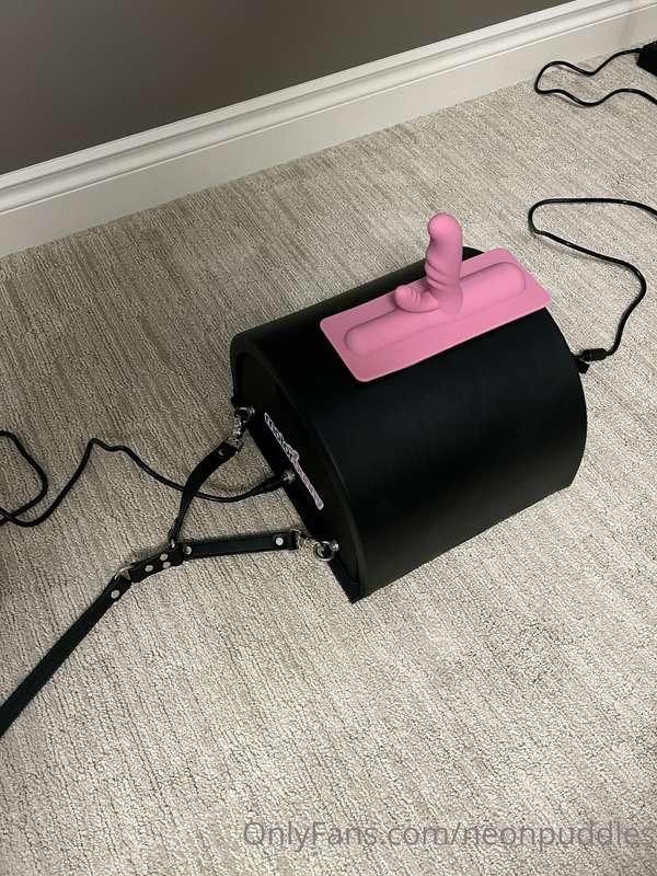 Did you guys know that once a a fan gifted me a sybian? I do..
