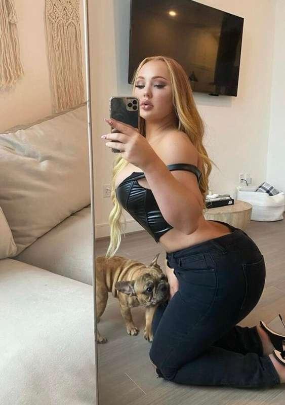 Oops, my dog got in the way haha!