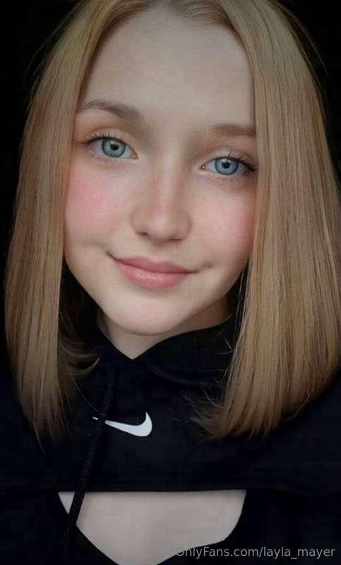 Let me distract you👉 @dashenka2006ua 💋
Cute girl @dashenka20..