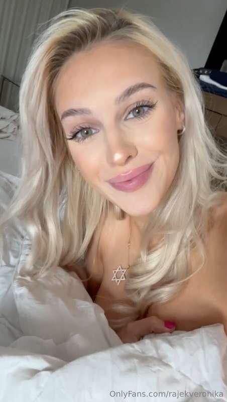 Say hi if you here ! 😘