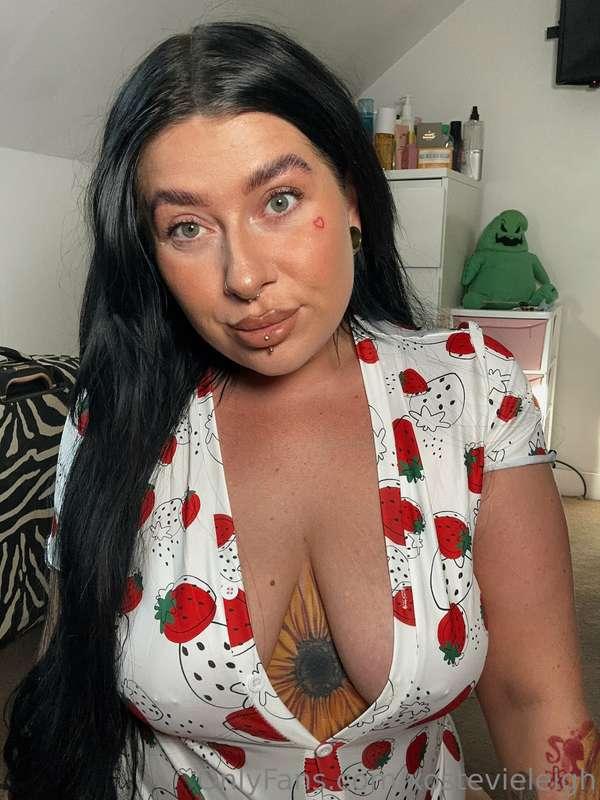 Can I give you a tit wank?