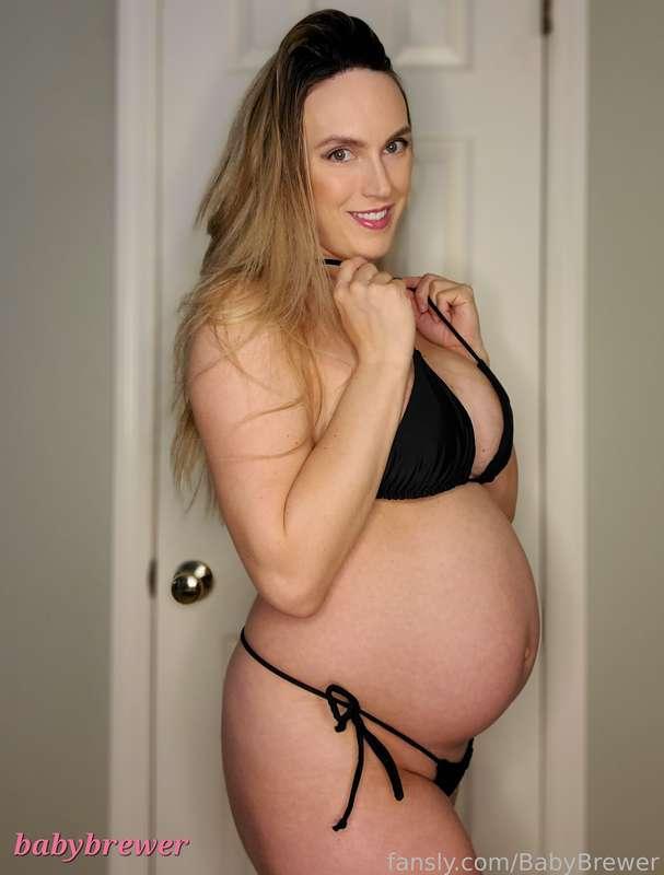 💗 Weekly Bump and Body Update 💗

This is to share with you (and show off!) my changing body throughout pregnancy 🥰 I am officially 34 weeks pregnant 🤰  Can you tell by my sultry look that I'm feeling sexier than ever? 😈❤️

#bigboobs #bignipples #areolas #bikini #pregnant #pawg #breeding #bigbelly #boobgrowth #striptease #fyp