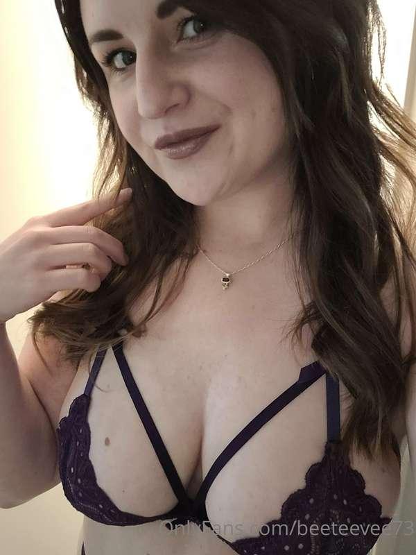 😏Wanna unwrap these bows?😜🎀