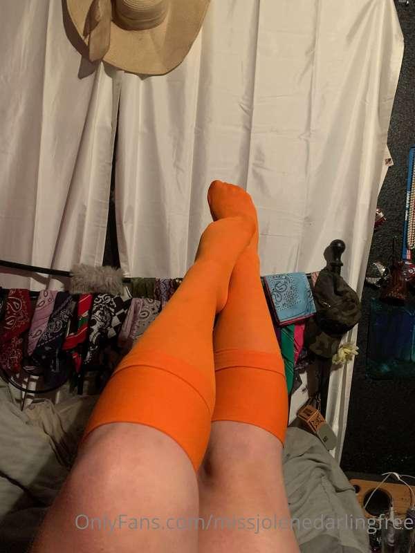 Anybody enjoy feet and knee highs or stockings? 

I have a f..