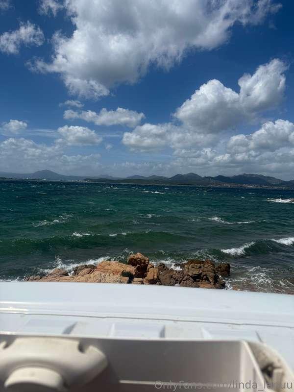 linda_lanuu image #2