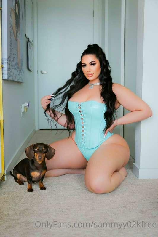 If we make this $500 goal then EVERYBODY gets a free XXX vid..