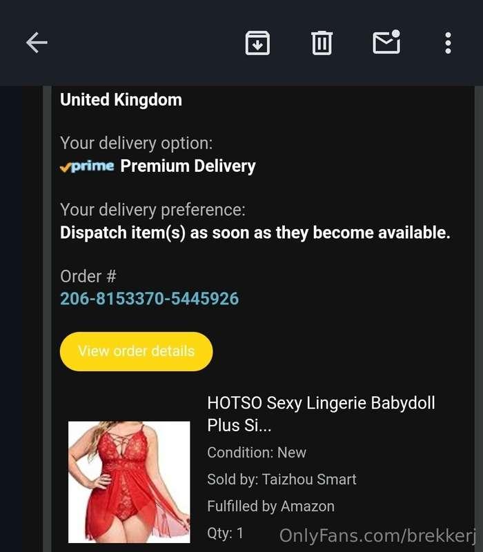 Ahhh, 2 gorgeous new red sets from my Throne 😍😍 I really do ..