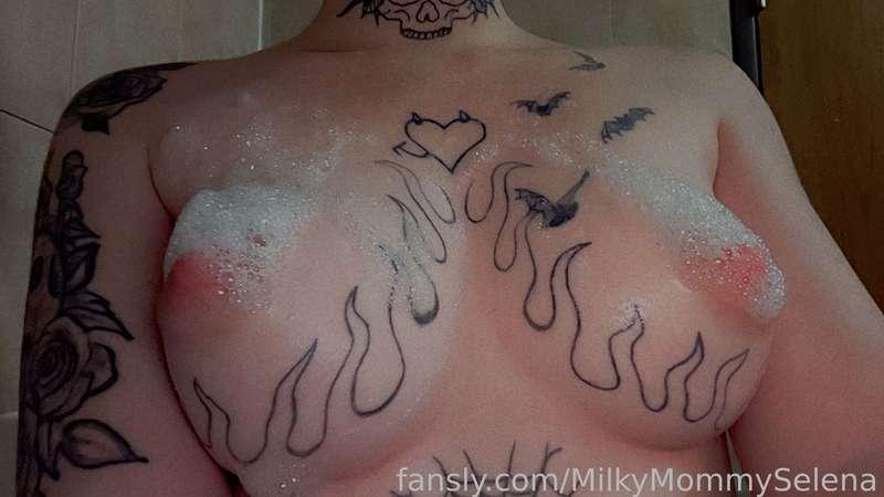 milkmommyrose image #0
