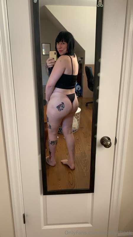 I’ve decided that today is national fuck your alt gf in a pu..