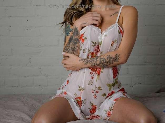 Nightgown, a big t-shirt, or nothing at all..? 😈