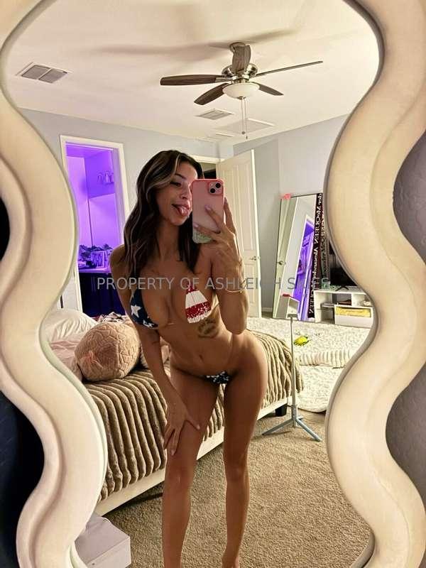 Join my VIP PAGE @ashleighskies for my 💦 SQUIRTING firework ..