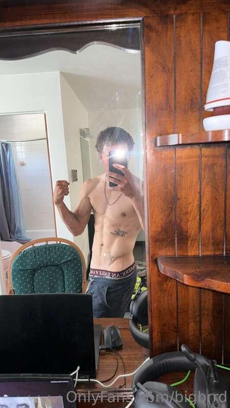 want to cuddle tonight ? 🤭