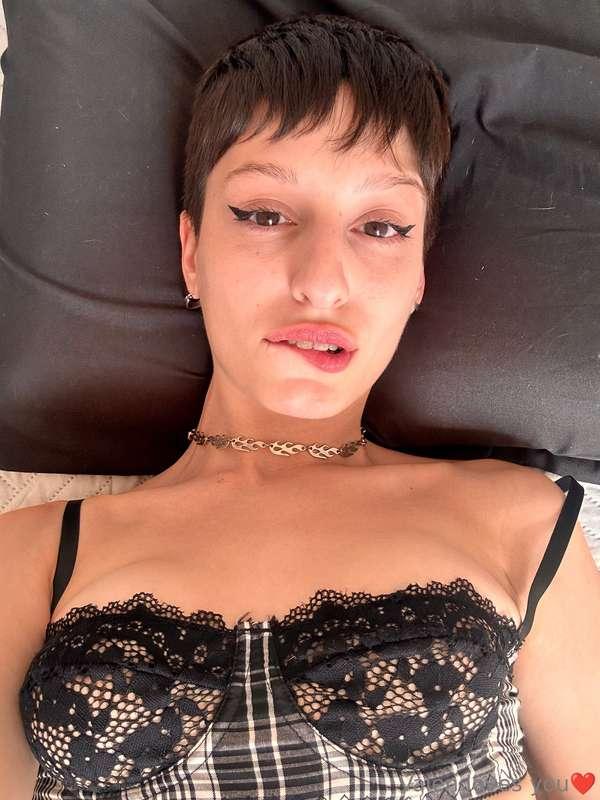 ## I am open to know your most deeply secrets and kinks dm m..