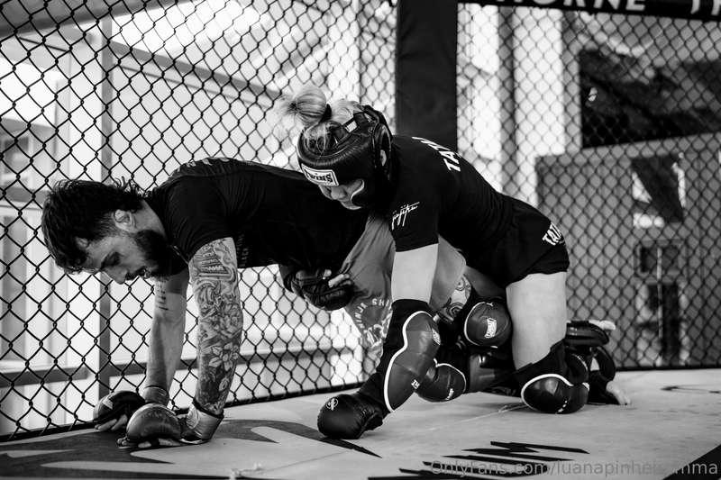 Working it 💪  🇧🇷: Trabalhando nisso 💪