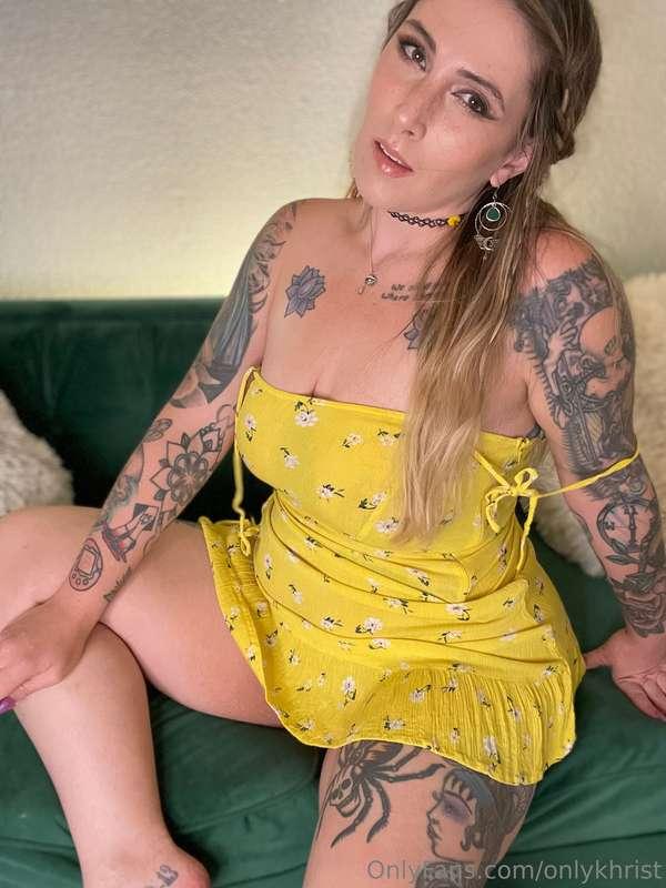 Can you guess what part of me is dripping right now? 🤭💦
