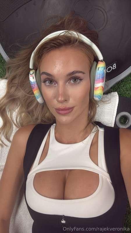 Working out my ass to show u my best 