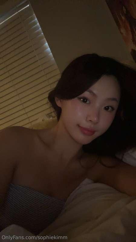 hi guys i was so sick the past week and customs just kept pi..