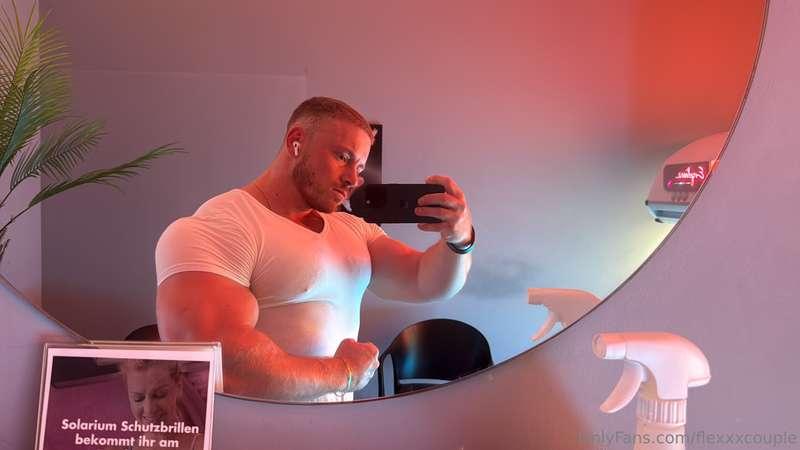 over 2000 videos and pics!! 7$ for 1 Month!! ....50% discoun..