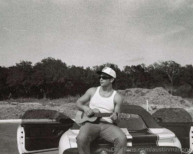 🎸
