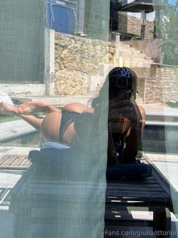 Una finestra fin troppo pulita 😂