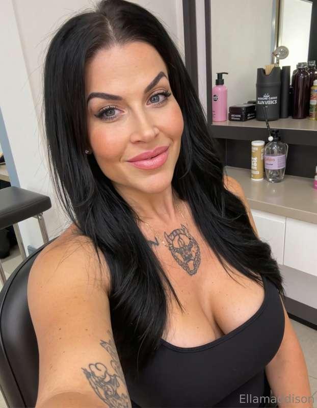 Fresh hair... always makes me feel so good about myself!!