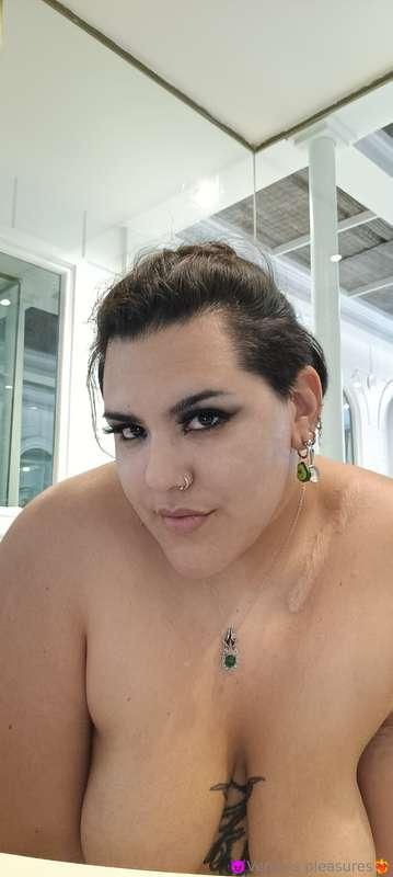 ### 🥵🥵🥵 I wanna fuck my roommate's BF.Should I?