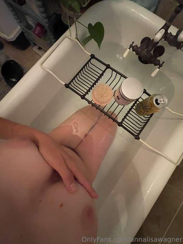 I will never pass on the opportunity for a hot bath in a cla..