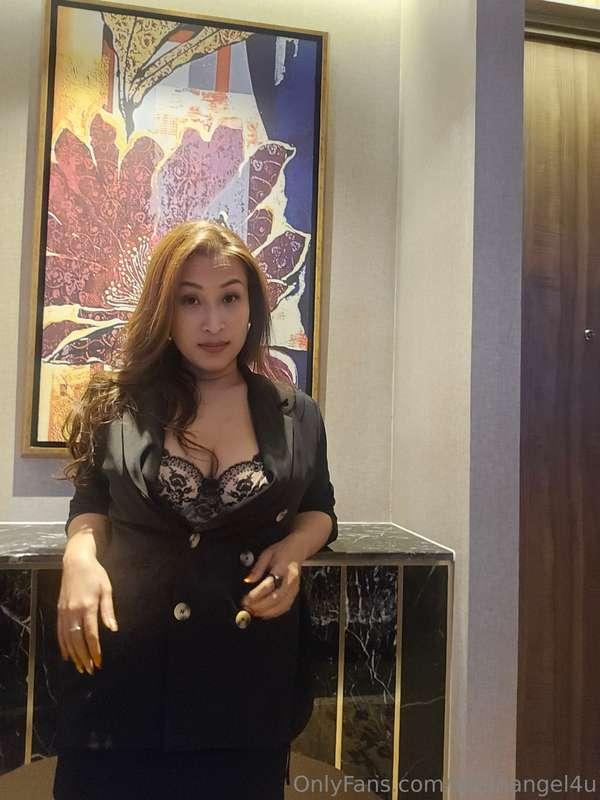 I want to play lady boss for naughty reasons; wanna join the..