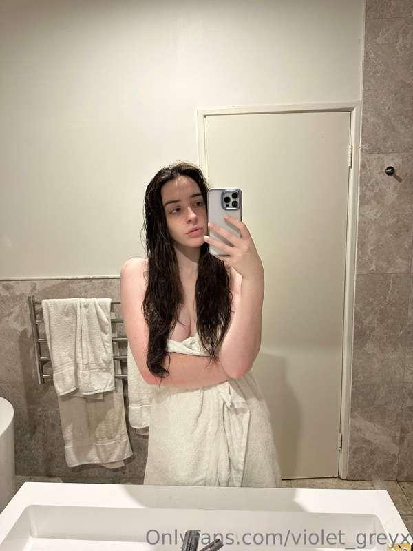 Fresh out the shower. Should I make shower/bath content ?