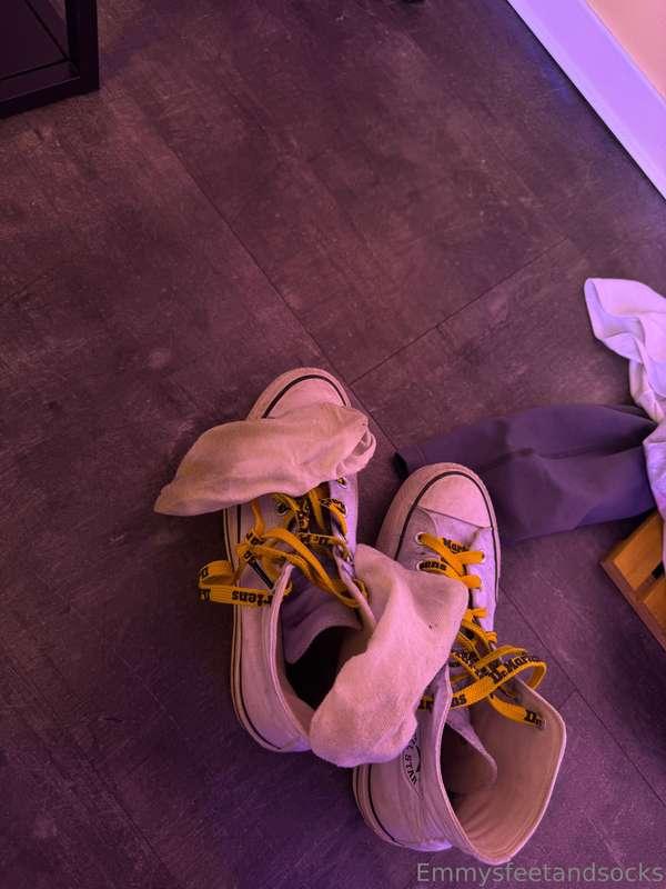 emmyfeetandsocks image #0