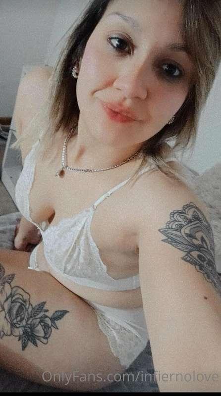 Do you want to play honey ? 😈😈 Let's talk 😘