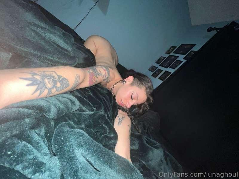 Come join me in bed