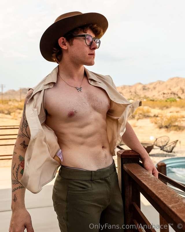 🤠😏