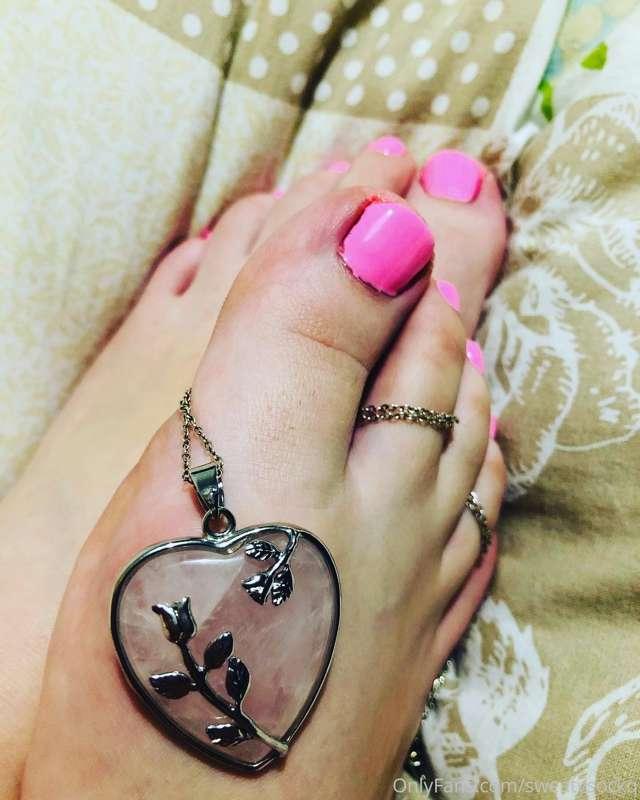 sweatysockq image #2