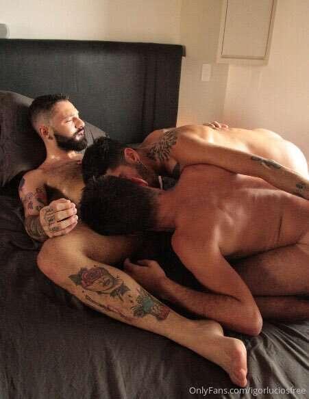 from an amazing threesome with @bottonmclovin and @salazarso..